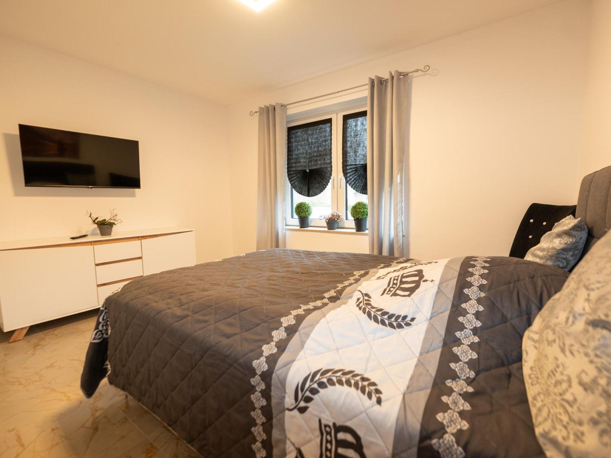 211 Bella Apartment